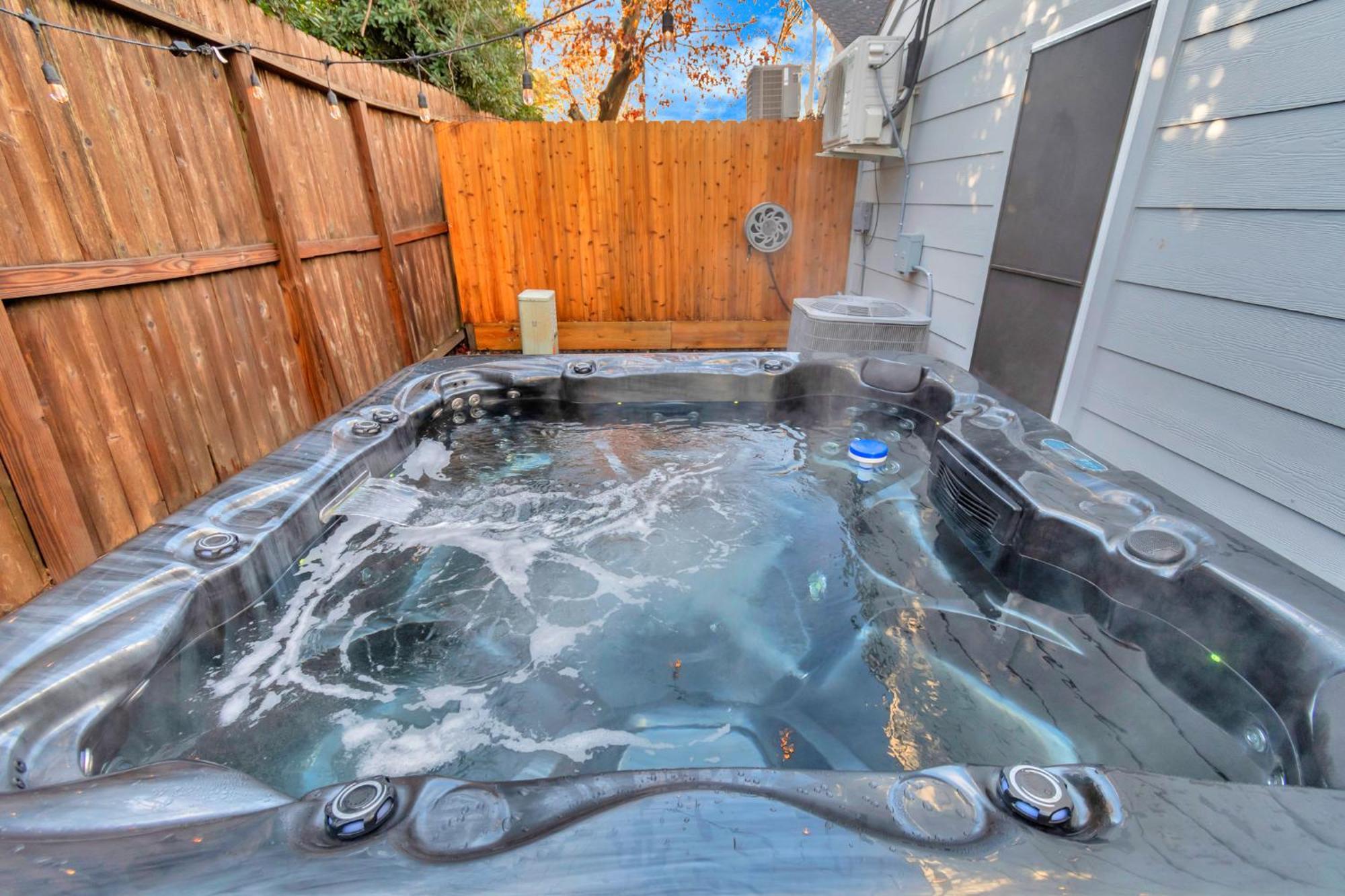 Vila 1976 Accessiblegem Jacuzzi Sleep13 Chinatown 20Mins Dt Houston Exteriér fotografie