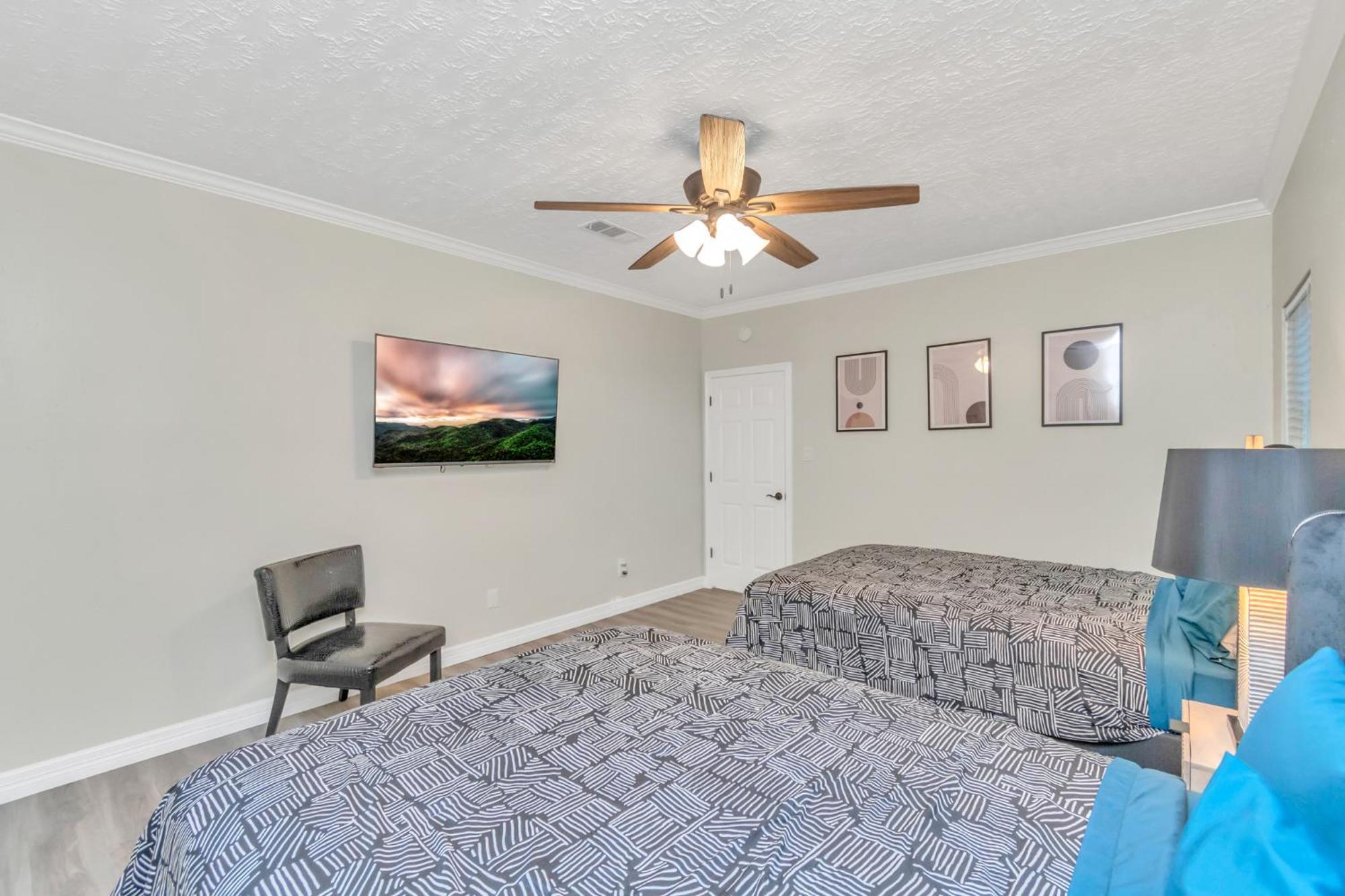 Vila 1976 Accessiblegem Jacuzzi Sleep13 Chinatown 20Mins Dt Houston Exteriér fotografie