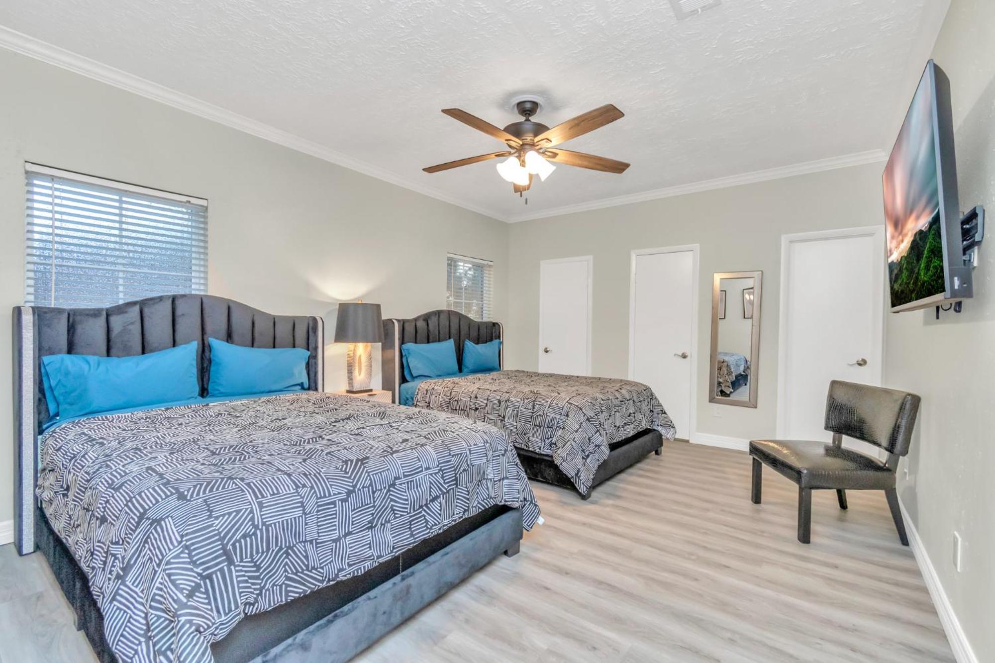 Vila 1976 Accessiblegem Jacuzzi Sleep13 Chinatown 20Mins Dt Houston Exteriér fotografie
